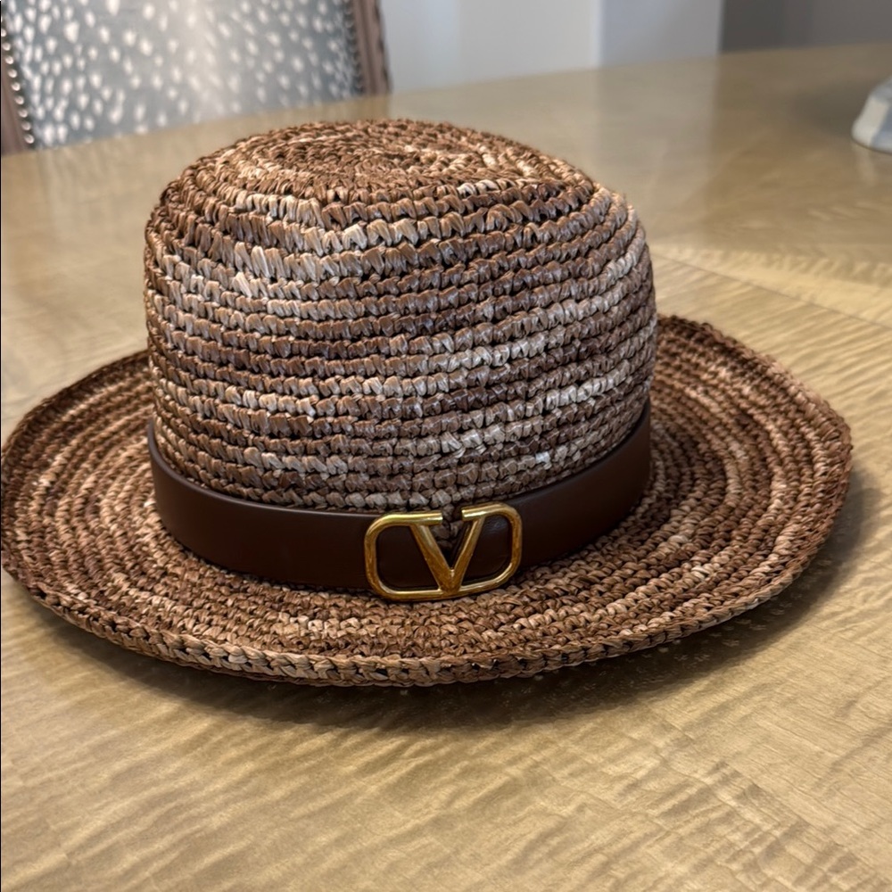 Valentino rafia hat with V logo buckle size (S) excellent condition